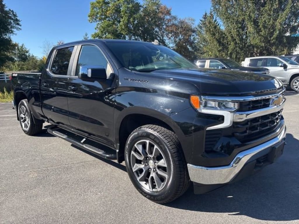 Used 2022 Chevrolet Silverado 1500 LT Truck Crew Cab