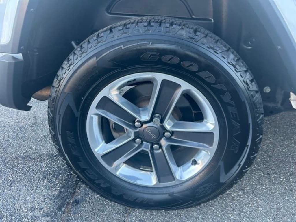 Used 2018 Jeep Wrangler Unlimited Sahara SUV