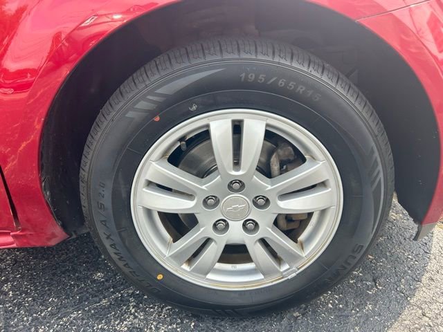 2015 Chevrolet Sonic LT photo 2