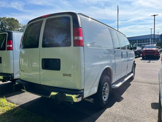 2024 Gmc Savana Cargo 2500 photo 2