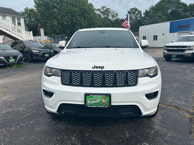 2019 Jeep Grand Cherokee Altitude photo 3