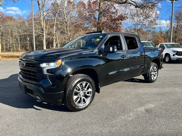 2023 Chevrolet Silverado 1500 RST photo 2