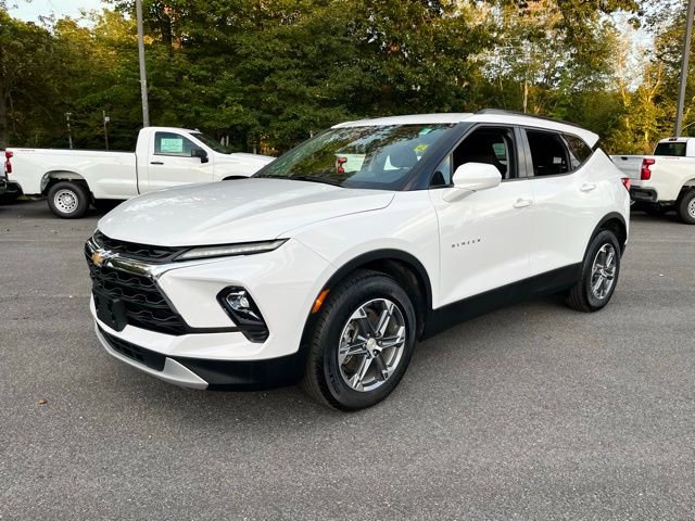 2024 Chevrolet Blazer 2LT photo 2