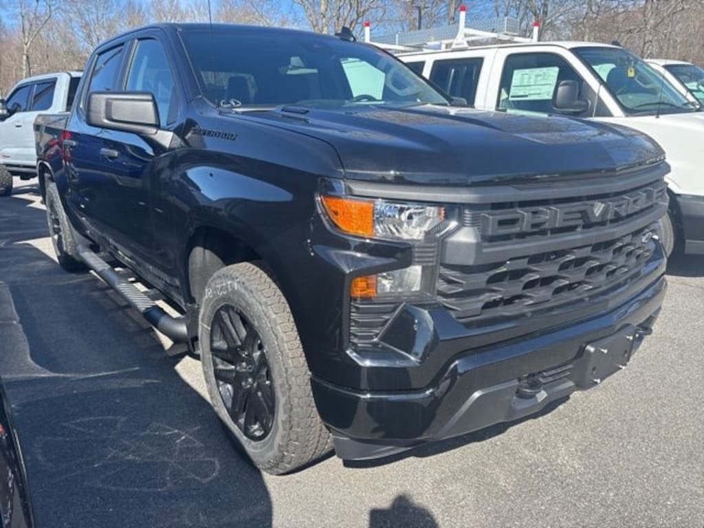 New 2026 Chevrolet Silverado 1500 Custom Truck