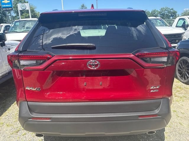 2022 Toyota RAV4 XLE - Photo 6