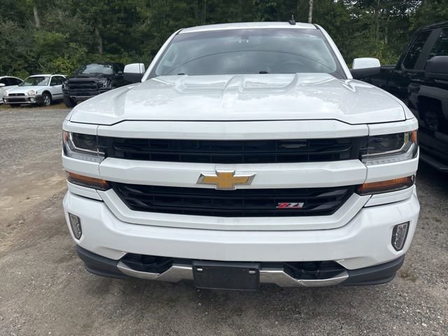 2018 Chevrolet Silverado 1500 LT photo 2