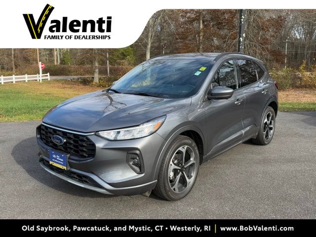 2023 Ford Escape ST-Line Select's photo