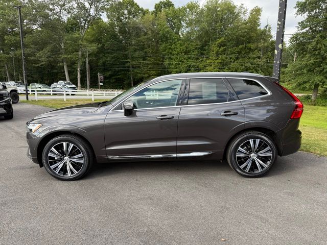 2022 Volvo XC60 B5 Inscription photo 3