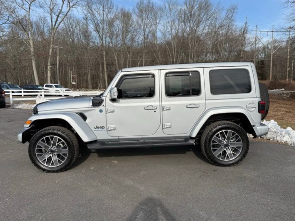 Used 2024 Jeep Wrangler 4xe High Altitude SUV