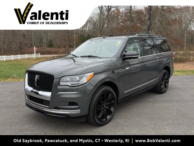 2022 Lincoln Navigator Black Label's photo