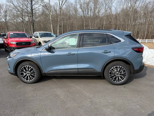 2023 Ford Escape Base photo 3