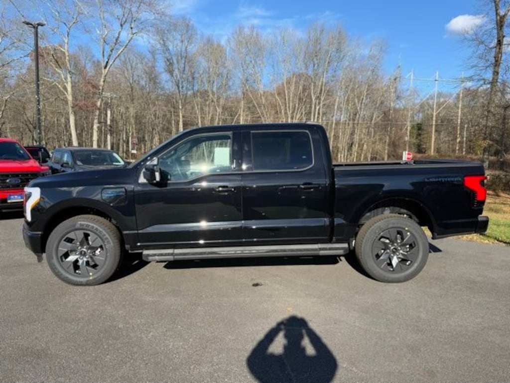 New 2025 Ford F-150 Lightning Lariat Truck SuperCrew Cab