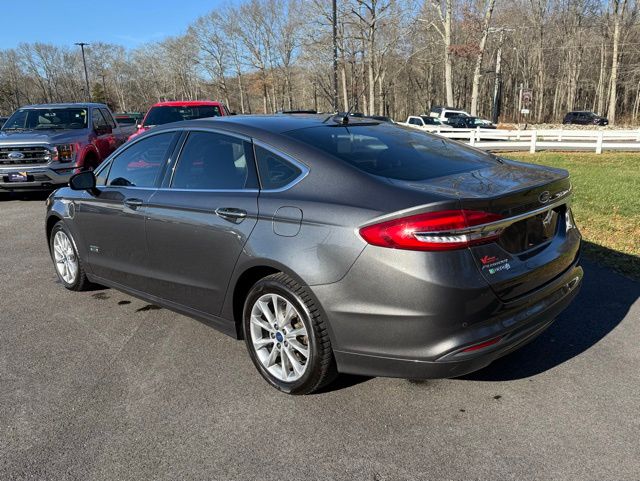 2017 Ford Fusion Energi SE photo 4