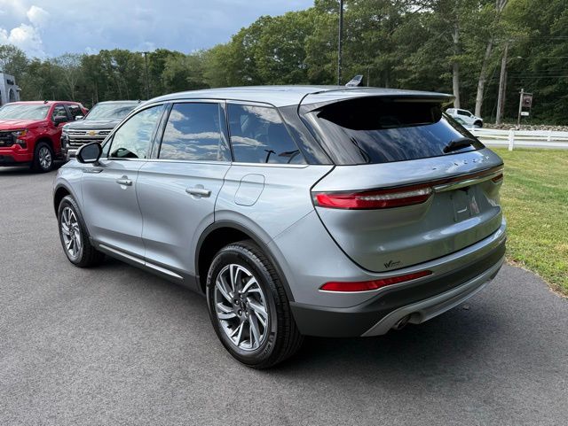 2023 Lincoln Corsair Standard photo 4