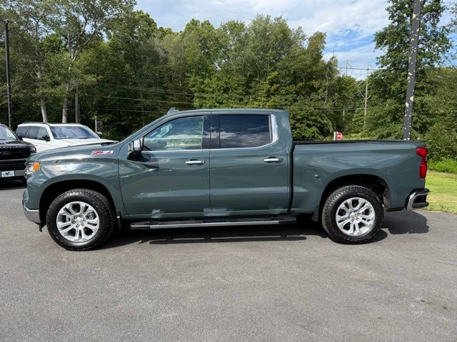 2025 Chevrolet Silverado 1500 LTZ photo 3