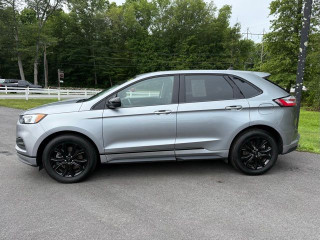 2024 Ford Edge SE photo 3