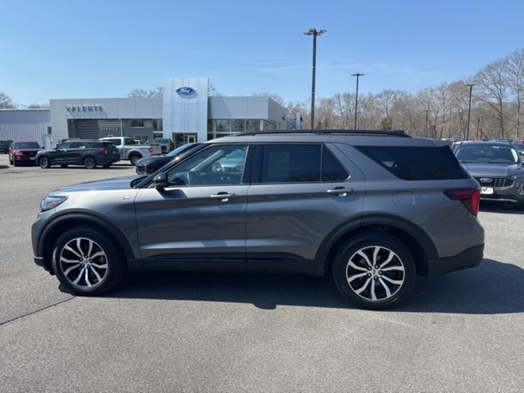 Used 2025 Ford Explorer ST-Line SUV