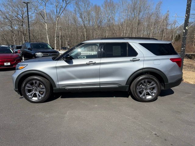 2022 Ford Explorer XLT photo 3