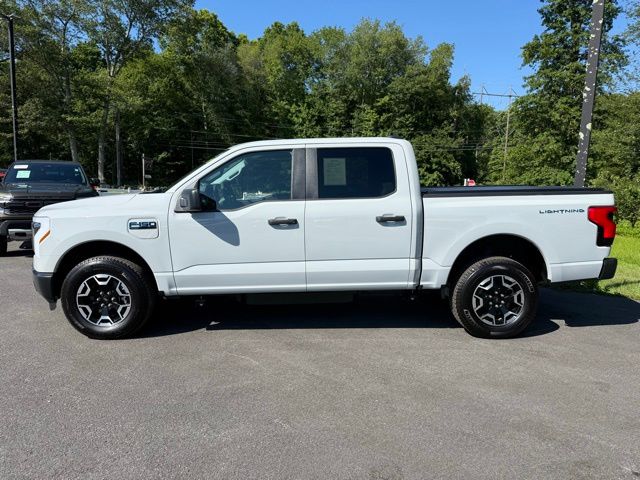 2024 Ford F-150 Lightning photo 3