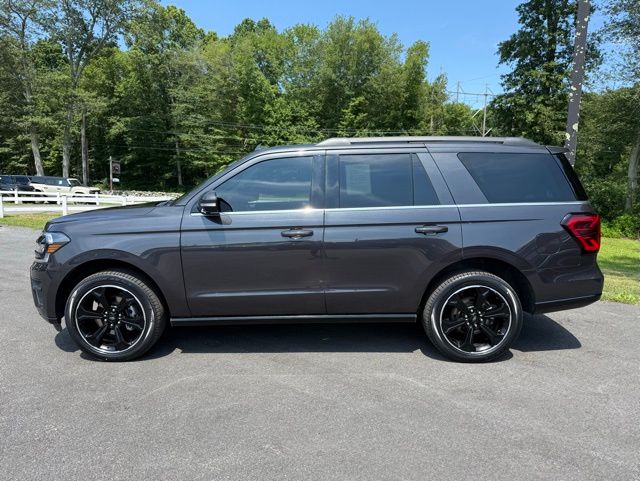 2024 Ford Expedition Limited photo 3