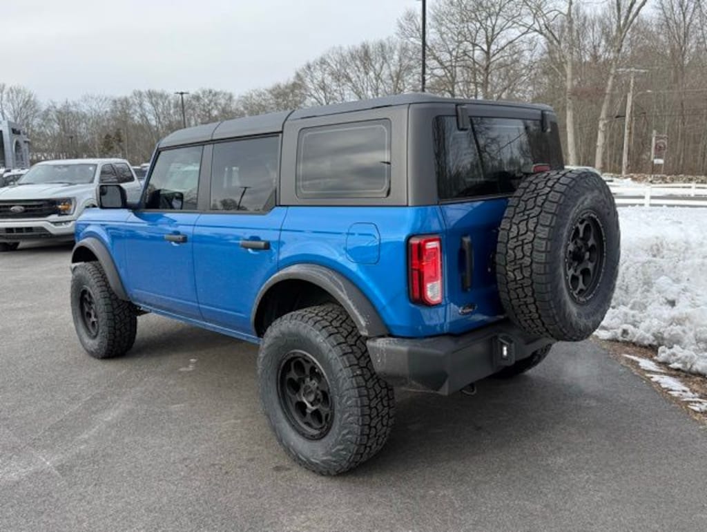 New 2025 Ford Bronco Base SUV