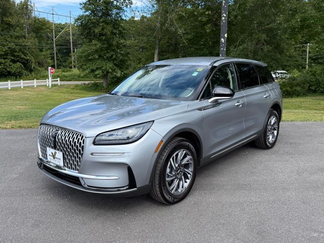 2023 Lincoln Corsair Standard photo 2