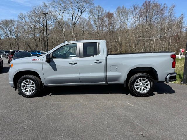 2024 Chevrolet Silverado 1500 RST photo 3