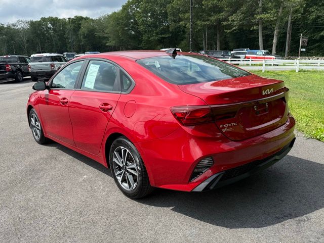 2023 Kia Forte LXS photo 4
