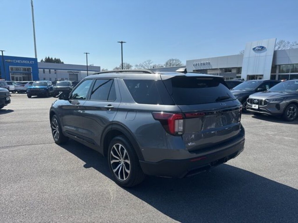 Used 2025 Ford Explorer ST-Line SUV