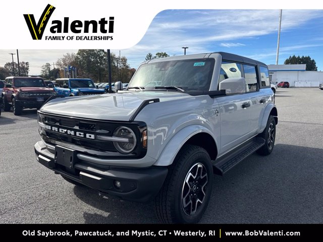 2026 Ford Bronco Outer Banks SUV