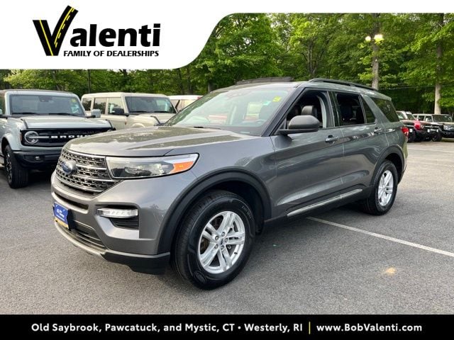 2022 Ford Explorer XLT 4WD's photo