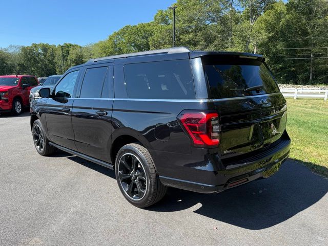 2022 Ford Expedition MAX Limited photo 3
