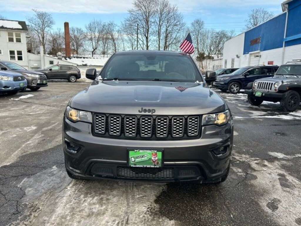 Used 2019 Jeep Grand Cherokee Altitude SUV