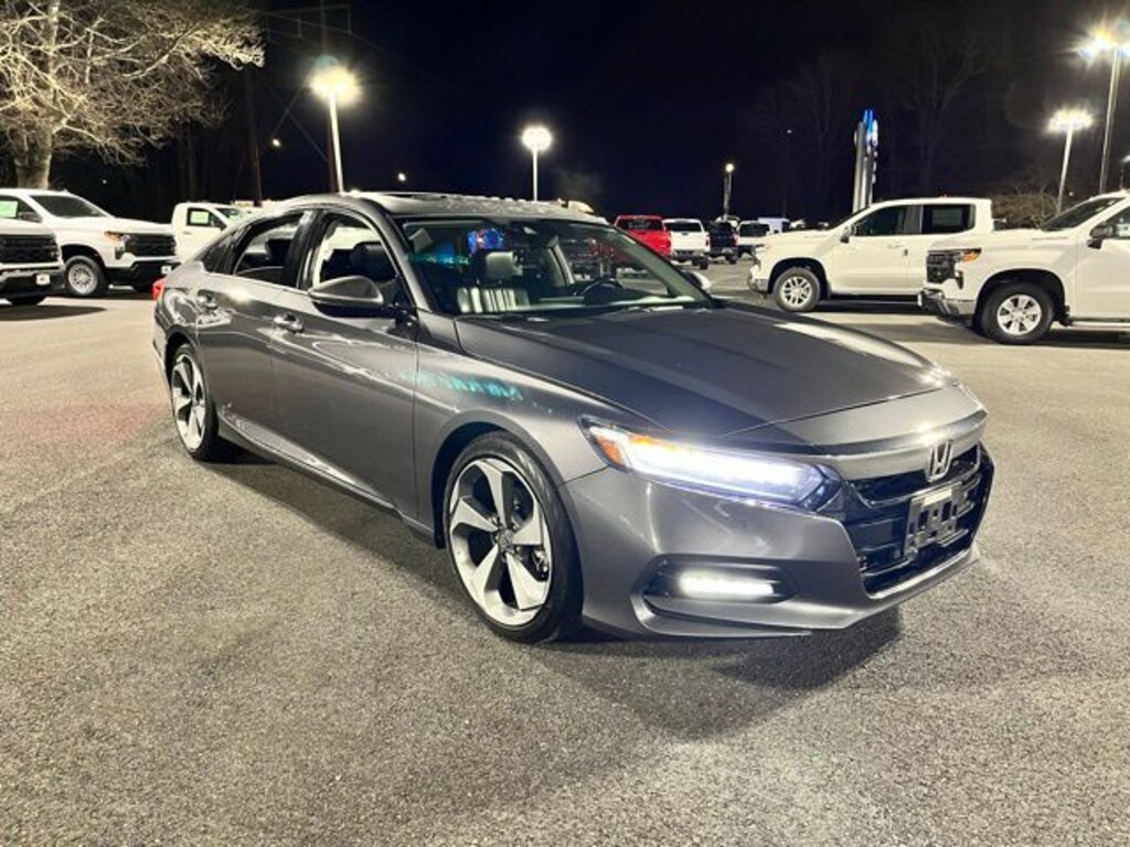 Used 2018 Honda Accord Touring 2.0T Sedan