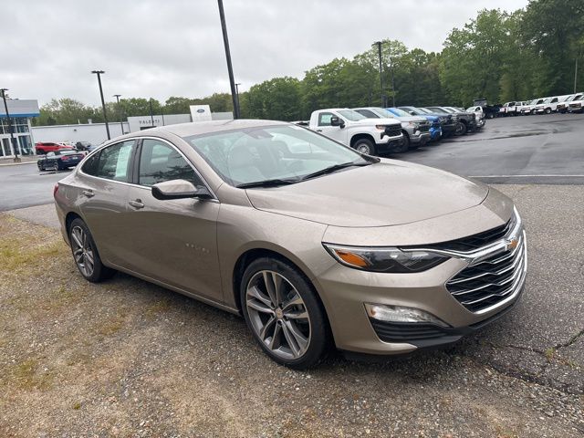 2025 Chevrolet Malibu 1LT photo 3