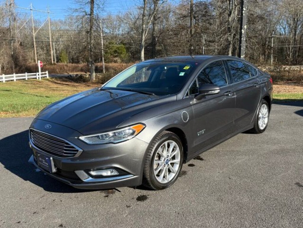 Used 2017 Ford Fusion Energi SE Luxury Sedan