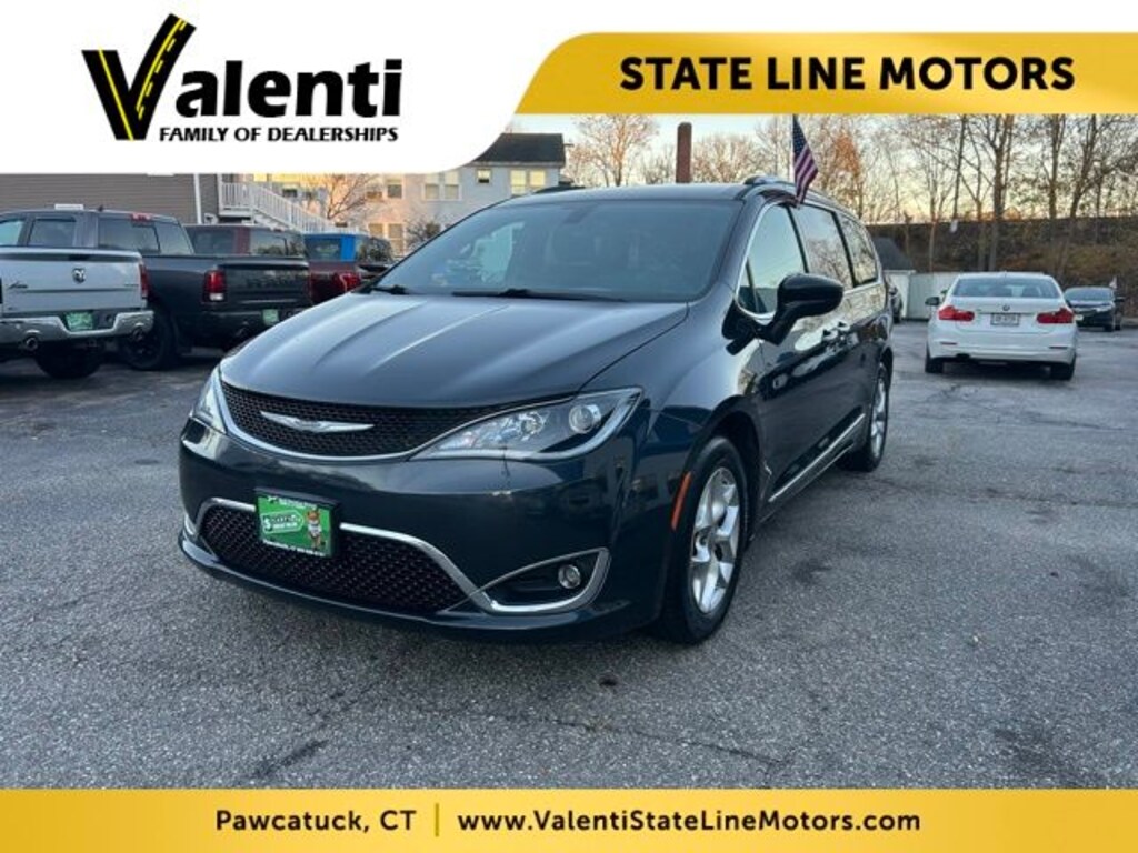 Used 2020 Chrysler Pacifica Touring L Minivan/Van