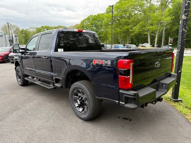2025 Ford F-350 photo 4