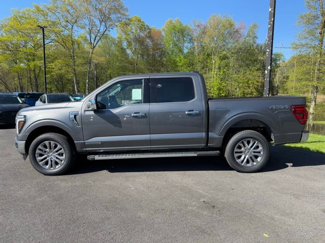 2025 Ford F-150 Lariat photo 3