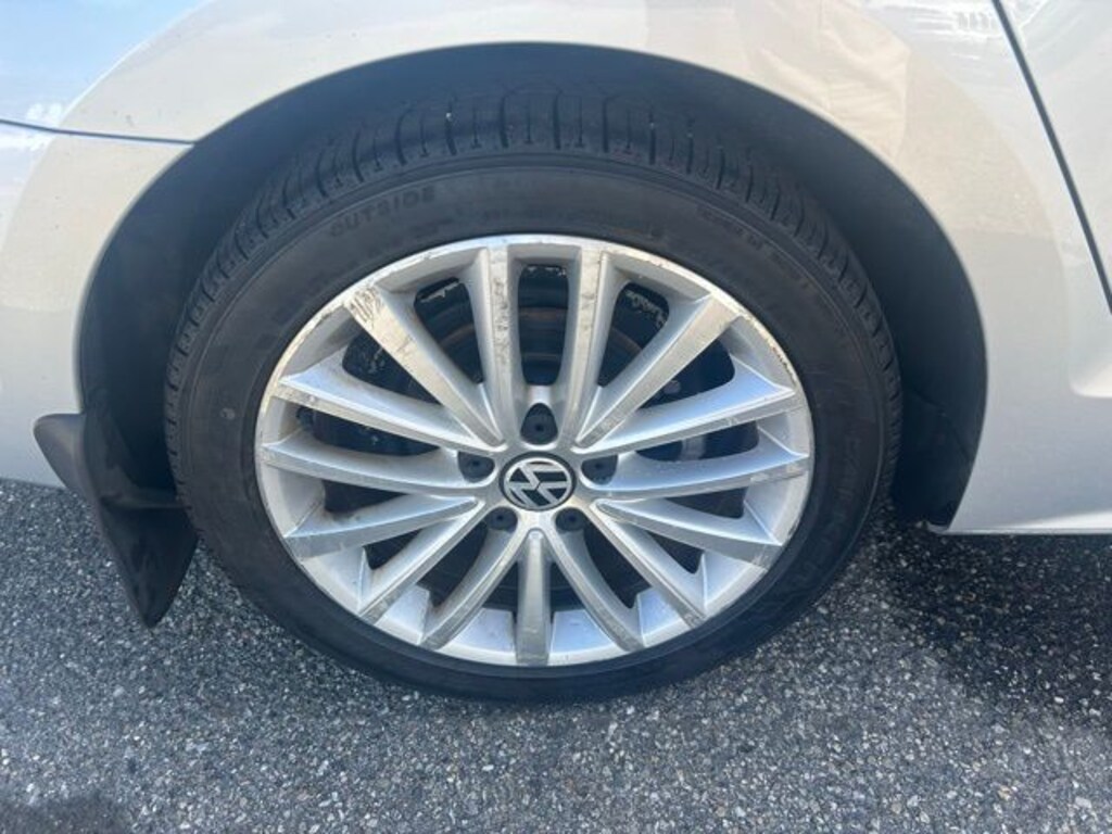 Used 2016 Volkswagen Jetta 1.8T SEL Sedan