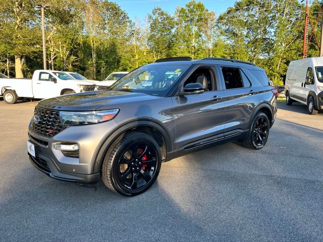 2022 Ford Explorer ST photo 2