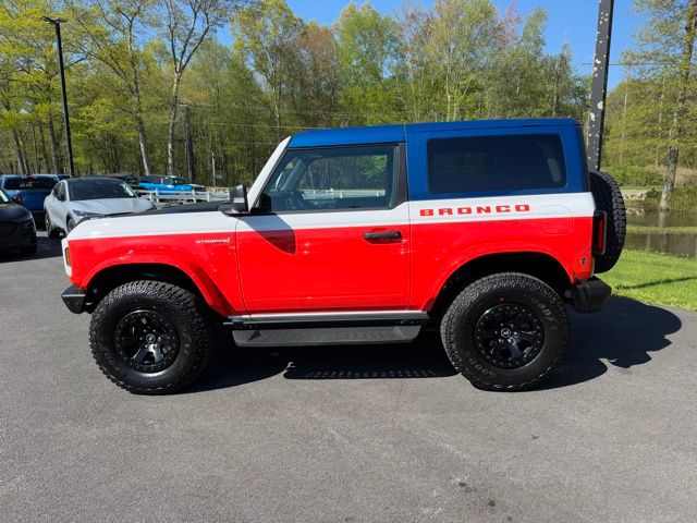 2025 Ford Bronco First Edition photo 3