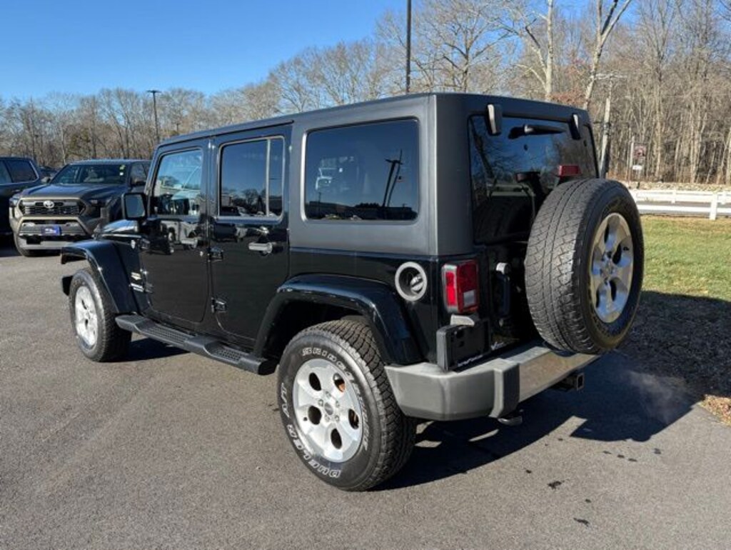 Used 2015 Jeep Wrangler Unlimited Sahara SUV