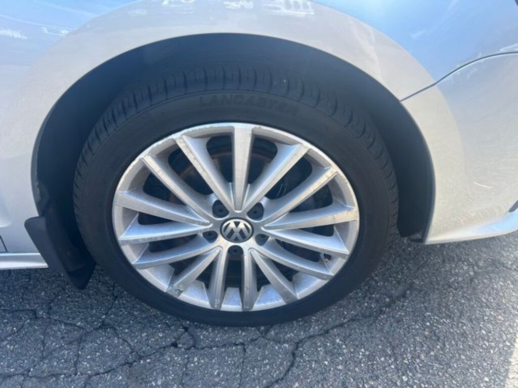 Used 2016 Volkswagen Jetta 1.8T SEL Sedan