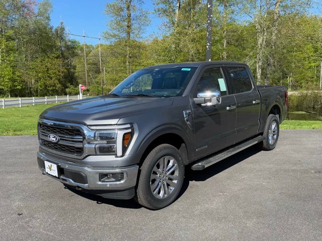 2025 Ford F-150 Lariat photo 2