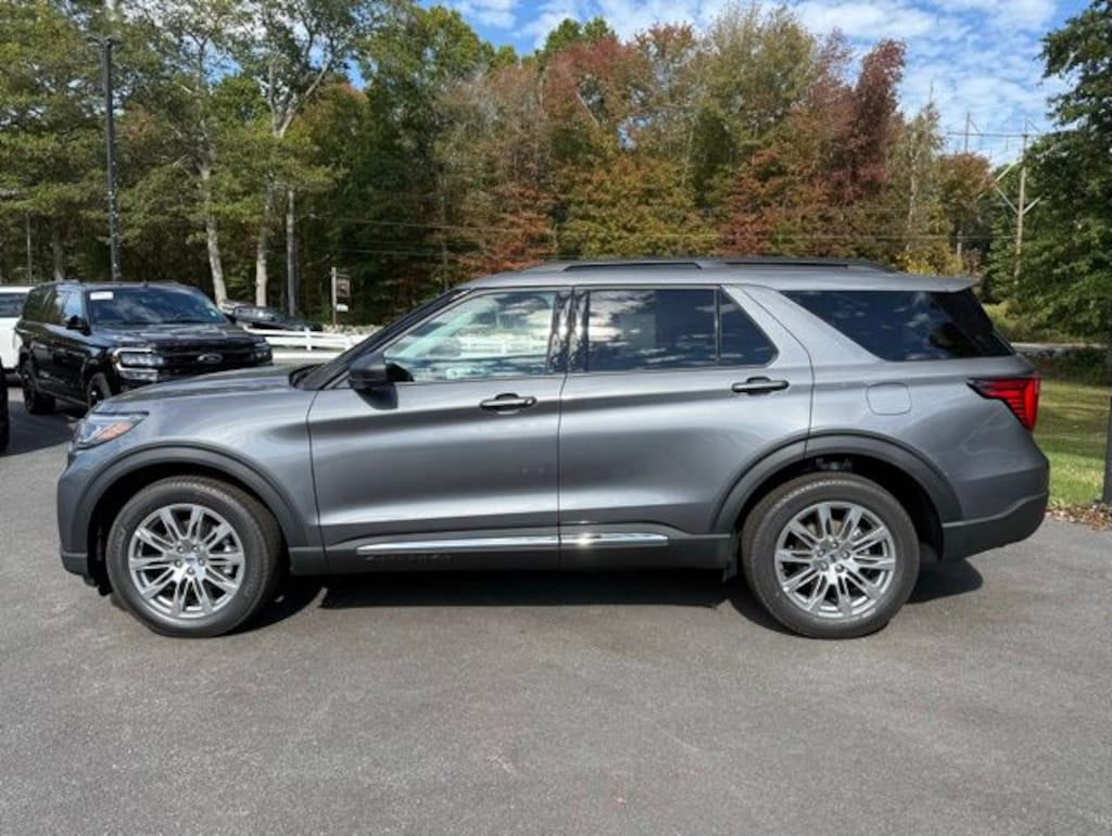 New 2025 Ford Explorer Active SUV