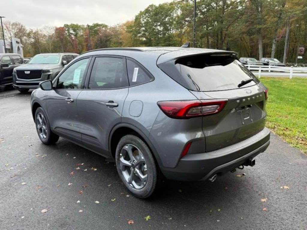 New 2026 Ford Escape Hybrid ST-Line Select SUV