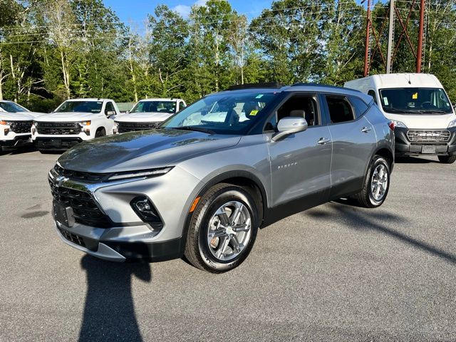 2023 Chevrolet Blazer 3LT photo 2