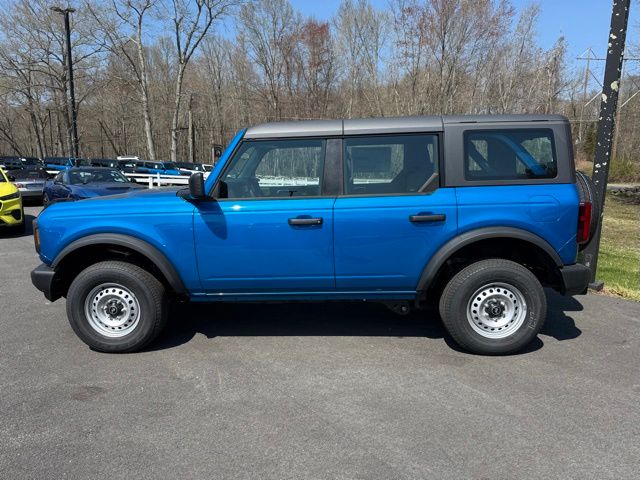 2025 Ford Bronco Base photo 3