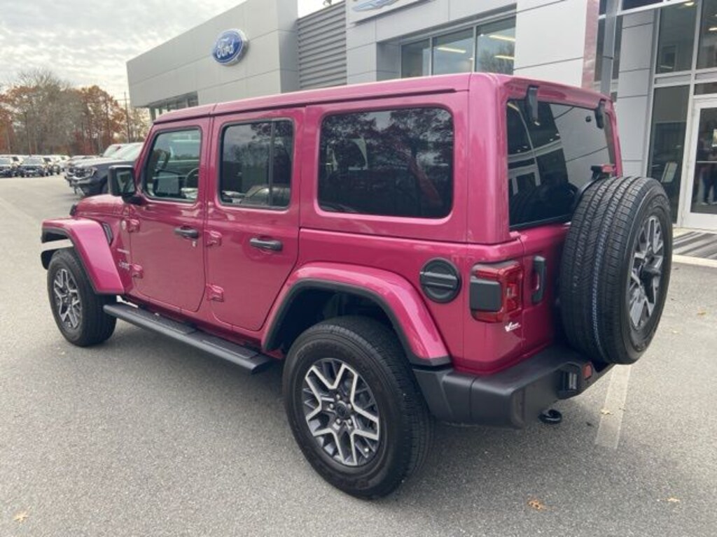 Used 2024 Jeep Wrangler Sahara SUV